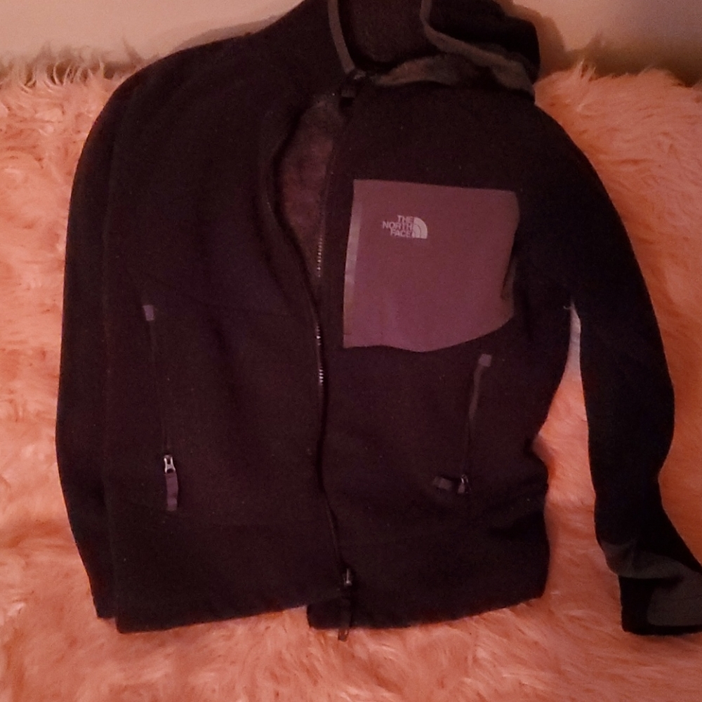 North face sweater